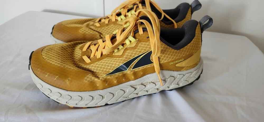 Altra Outroad Men's Trail Hybrid Running Shoes Gold Yellow Size 8.5